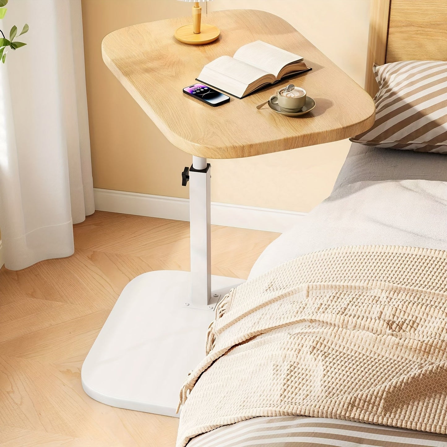 Adjustable Side Table – Practical and Versatile