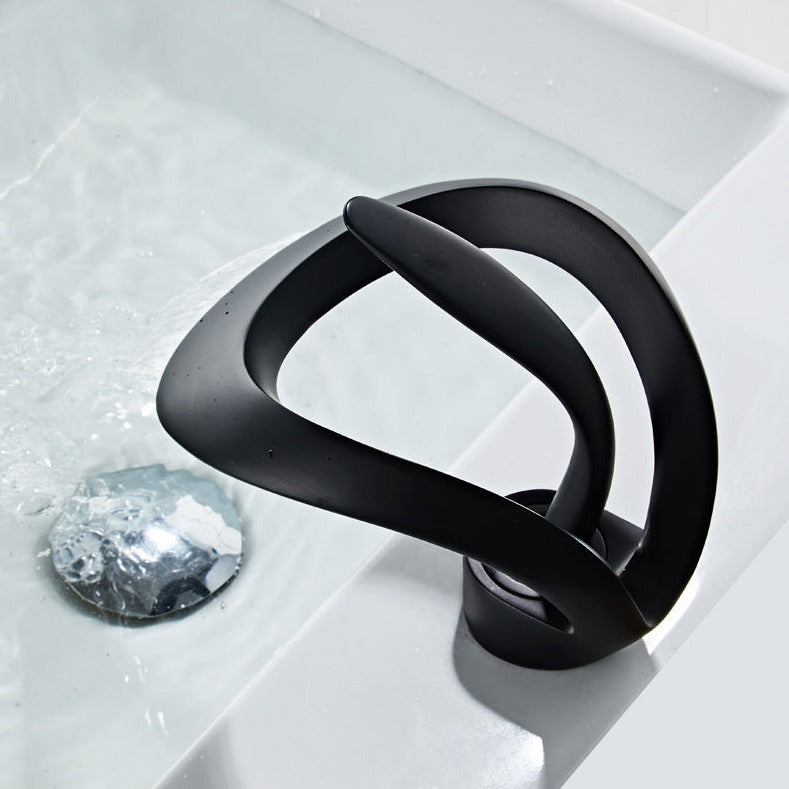 Rubinetto da Bagno Moderno – Design Curvo ed Elegante