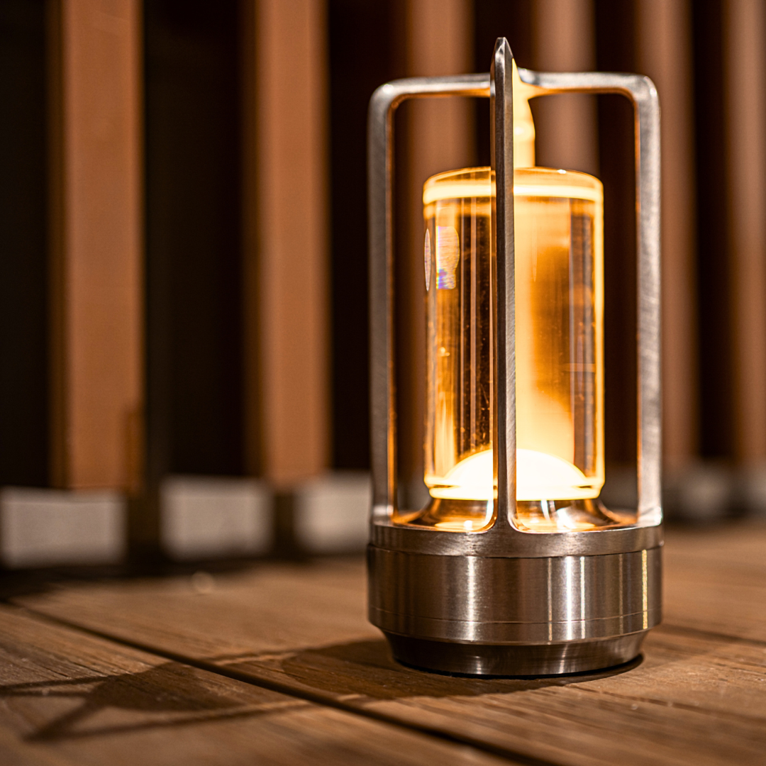 Lampă de masă reîncărcabilă – lumină difuză și stil atemporal