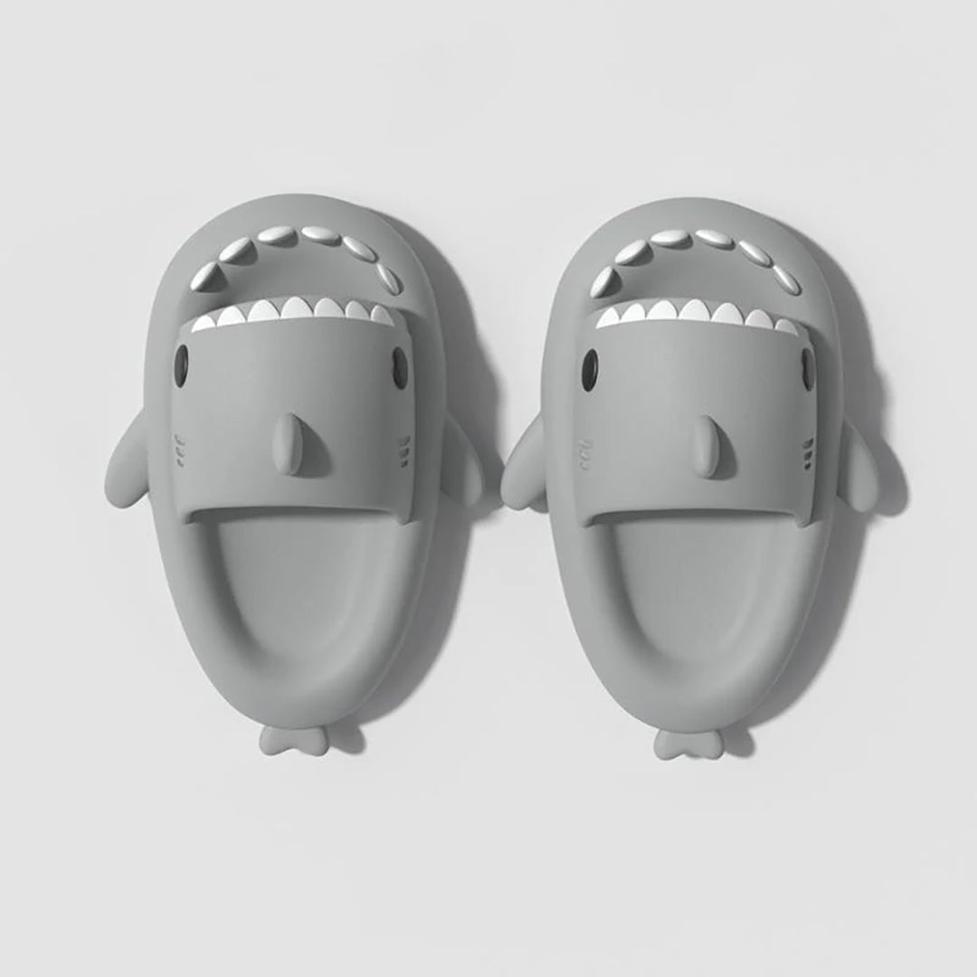 Requin Slippers – Fun en Comfortstijl