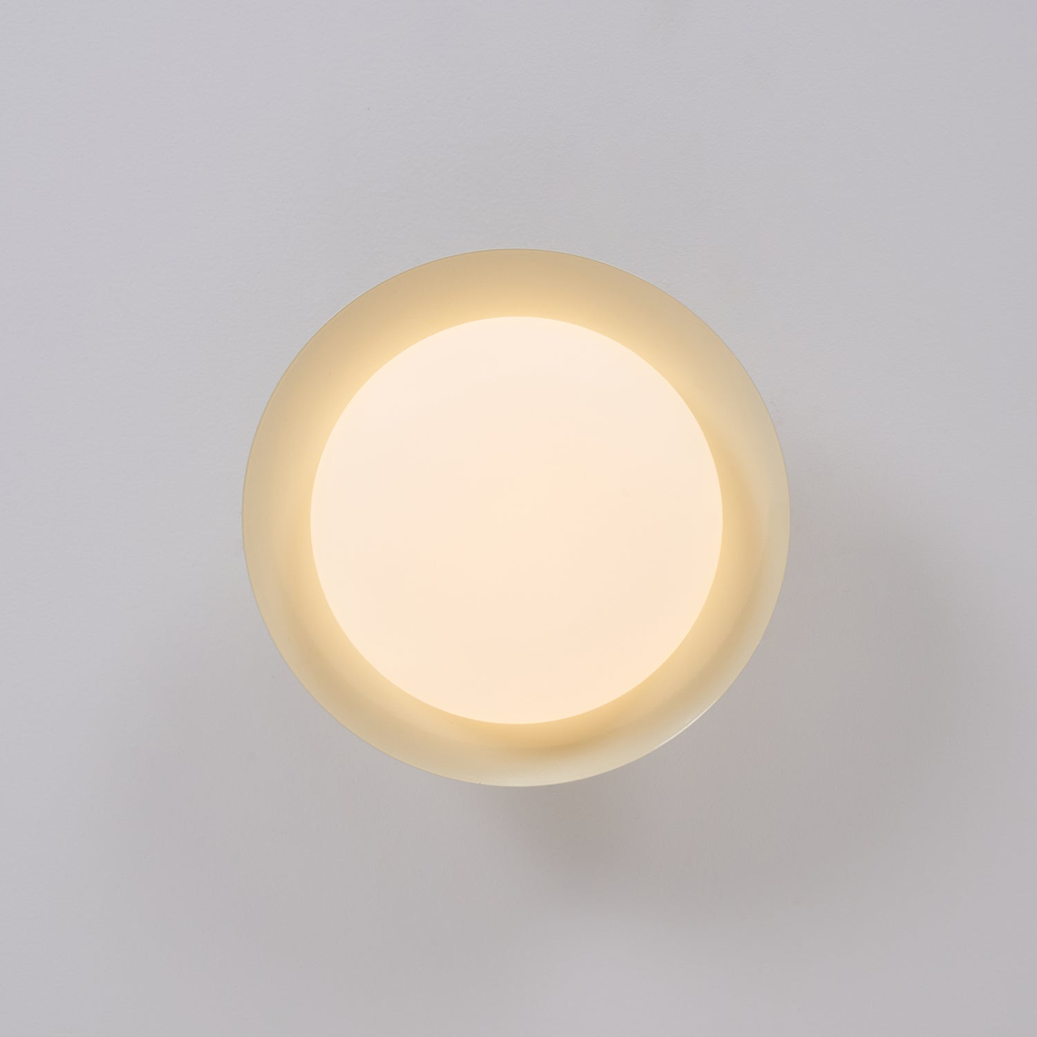Runde LED-Deckenlampe - Natürlicher Glanz & Diskrete Eleganz