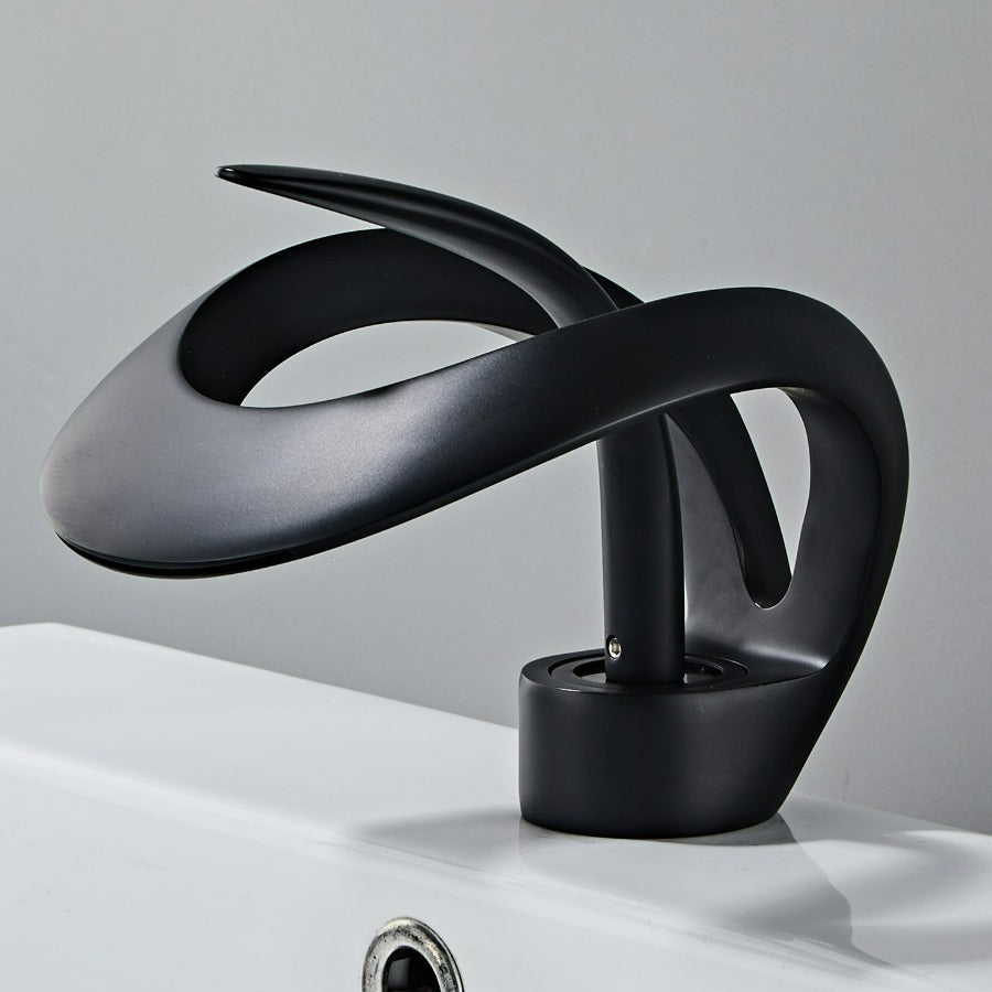 Rubinetto da Bagno Moderno – Design Curvo ed Elegante