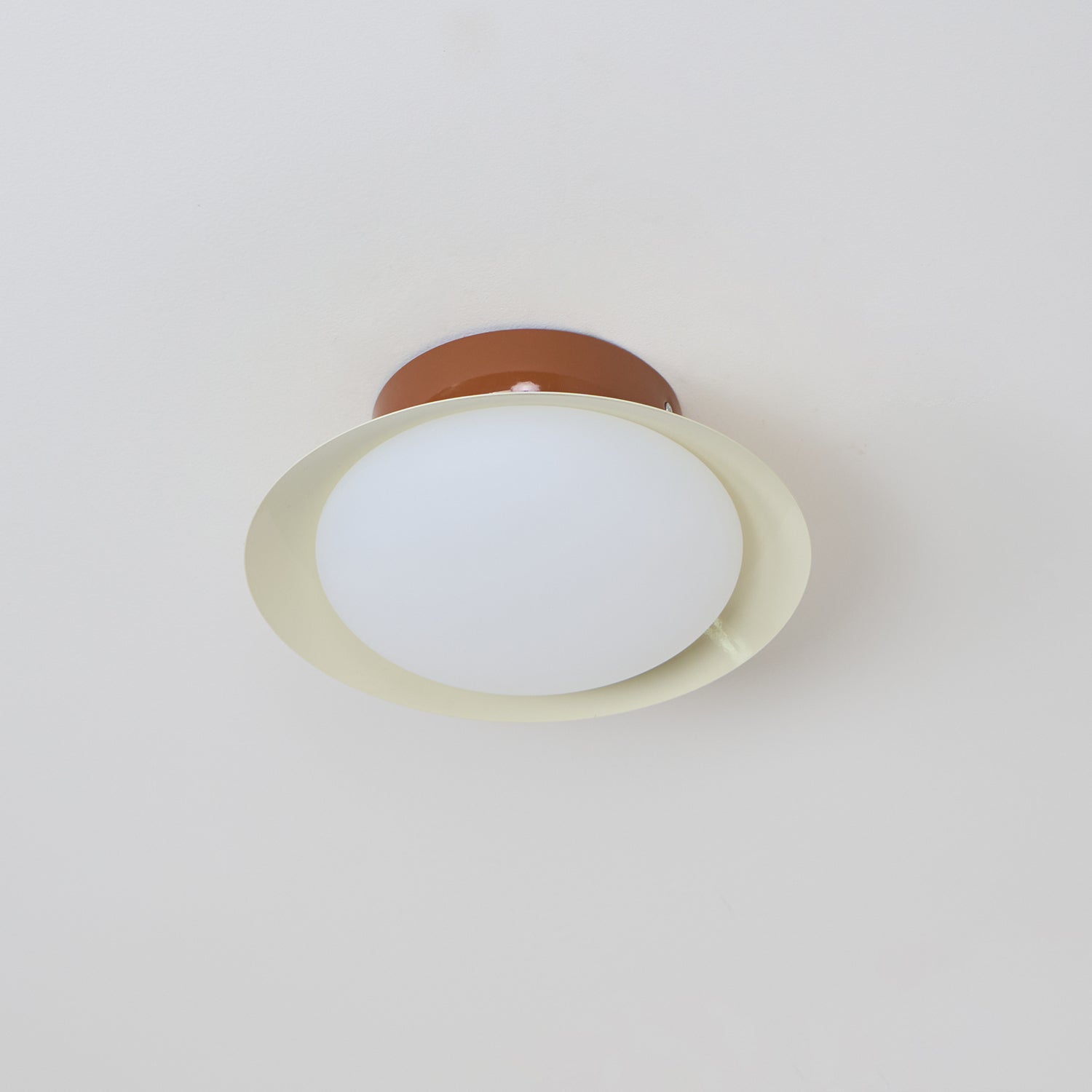 Runde LED-Deckenlampe - Natürlicher Glanz & Diskrete Eleganz