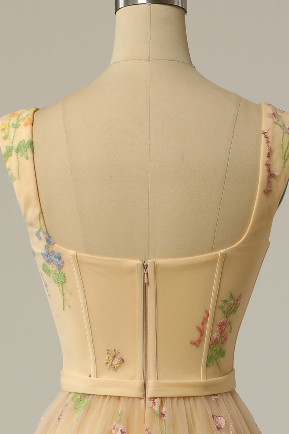 Eliza | Suknia balowa długa – wyrafinowane hafty