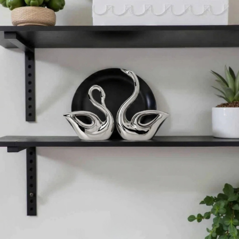 Decorative Ceramic Sculpture – Elegance and Refinement