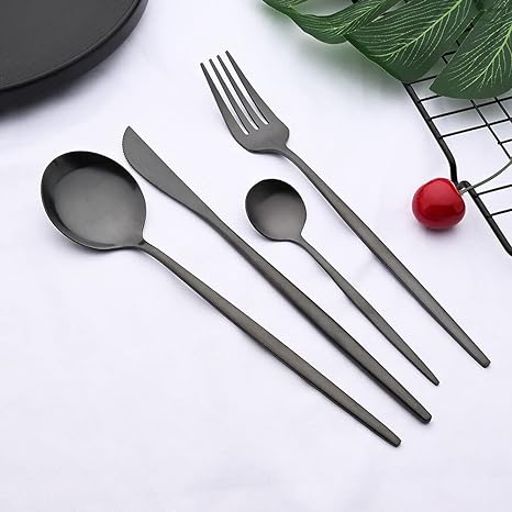 Lyxiga Bestickset – För ett Elegant och Distinkt Bord