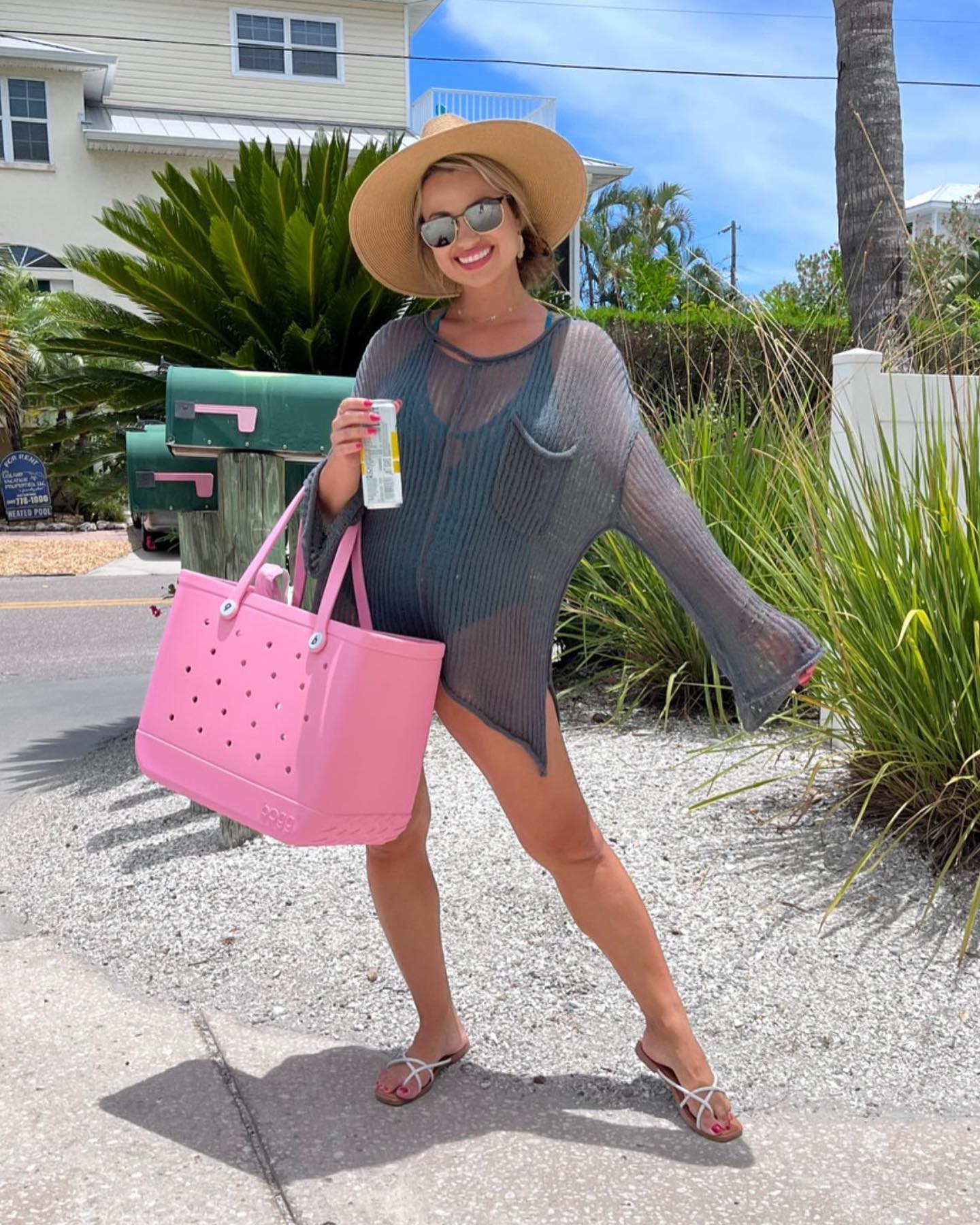 Jäykkä rantalaukku - Värikäs muotoilu ja suuri tilavuus