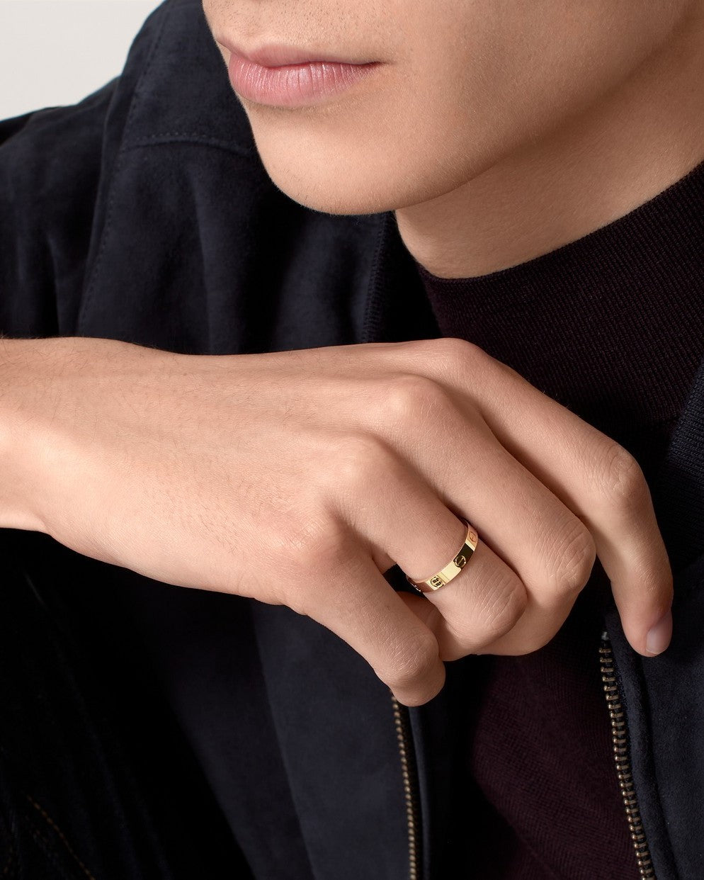 Adjustable Unisex Ring – Minimalist Elegance and Custom Comfort 