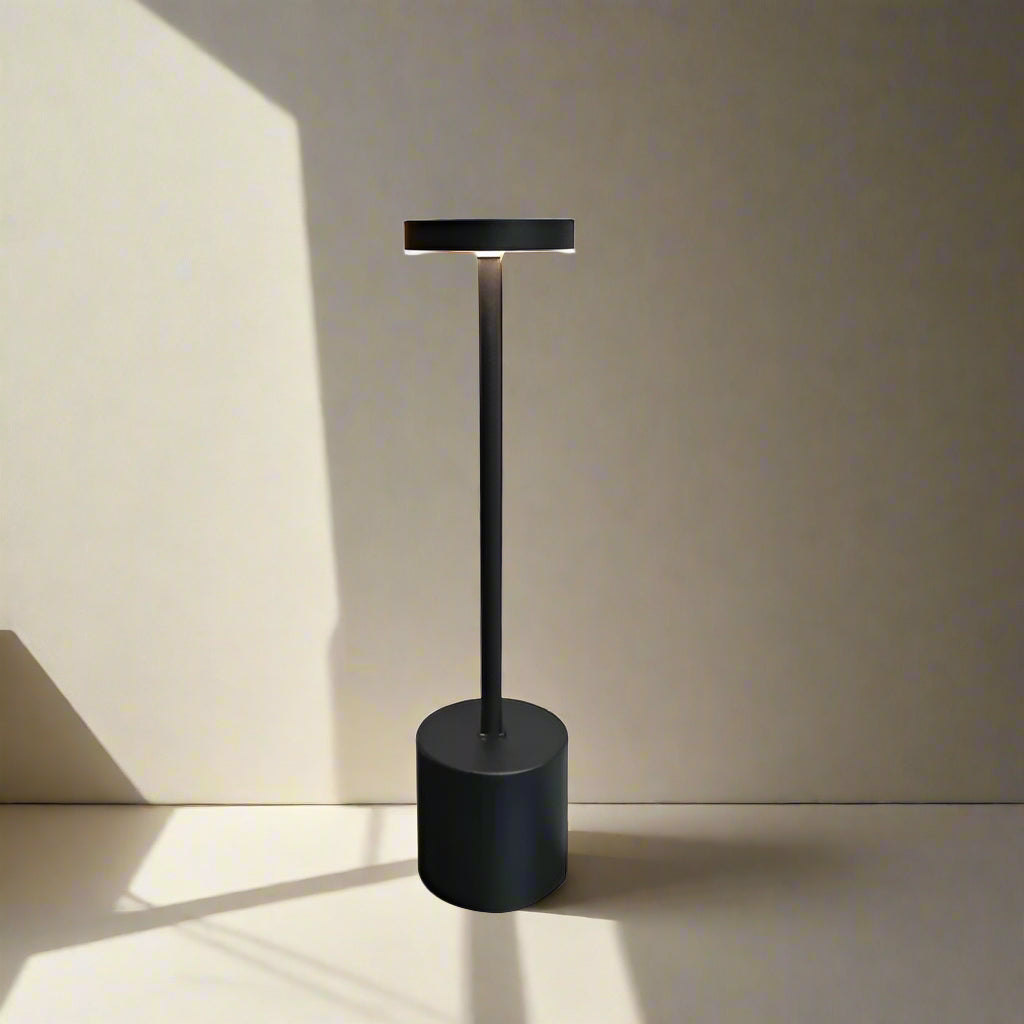 Lampa stołowa LED dotykowa z funkcją ładowania – nowoczesne i praktyczne oświetlenie 