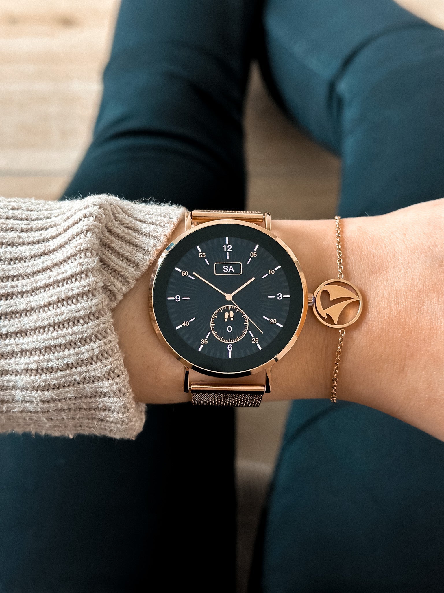 Connected Watch Mode – Discreet Elegance And Connected Performance 