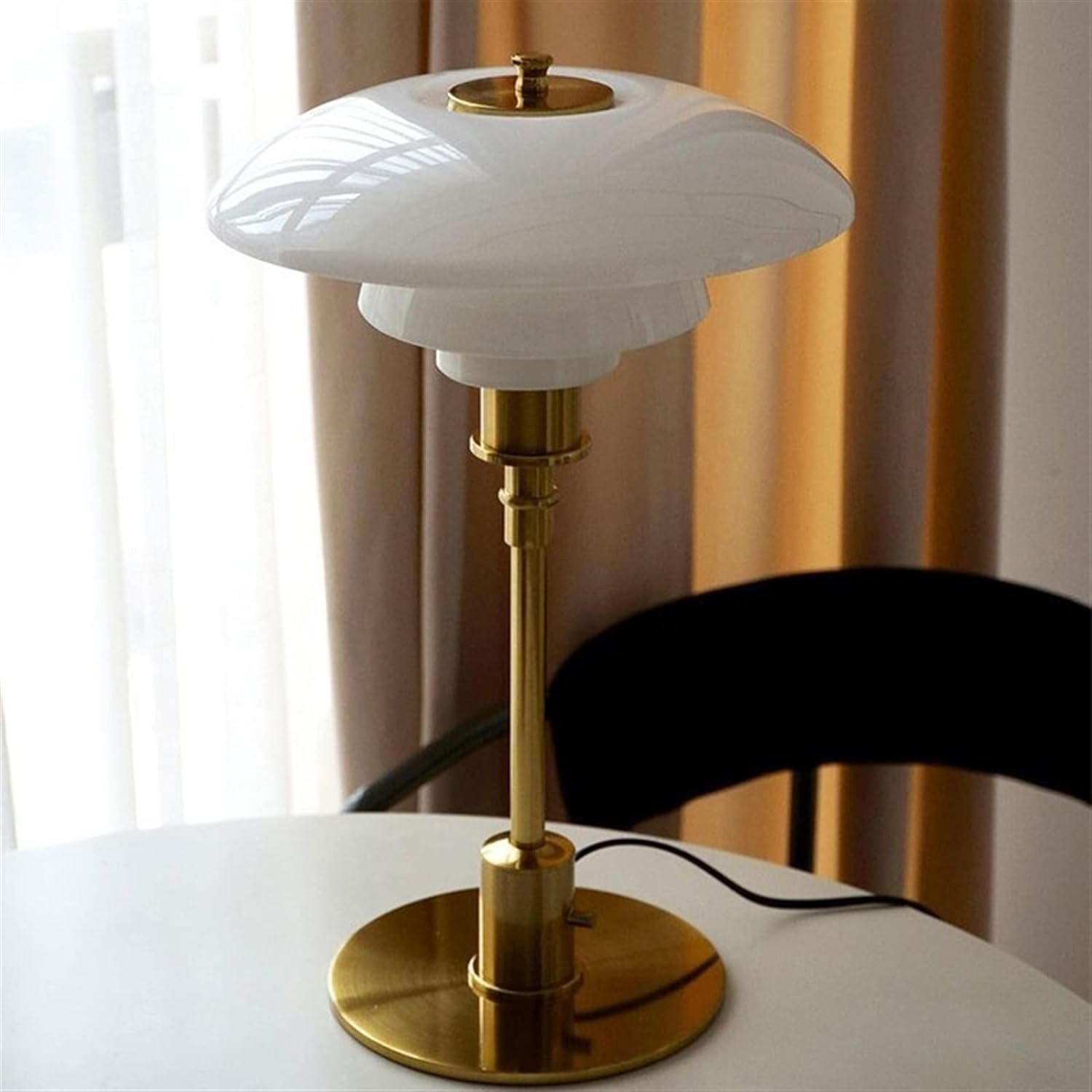 Lampada da Tavolo LED Stile Scandinavo – Luce Morbida e Moderna 