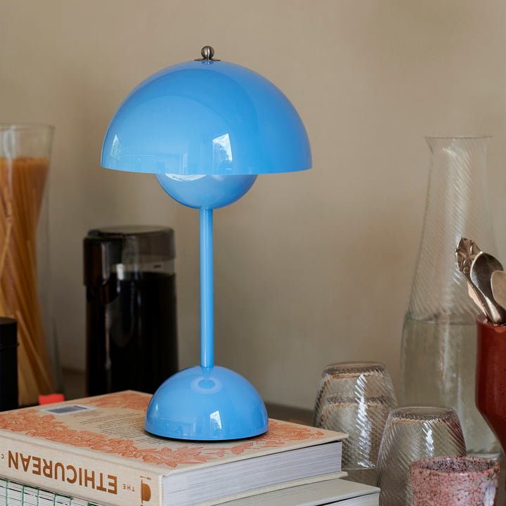 Desk LED Lamp – Modern Simplicity and Functionality 