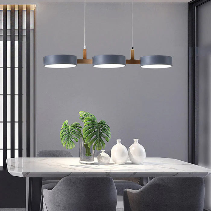 Modern Hängande Belysning i Metall – Elegant Design och Trendig Belysning 