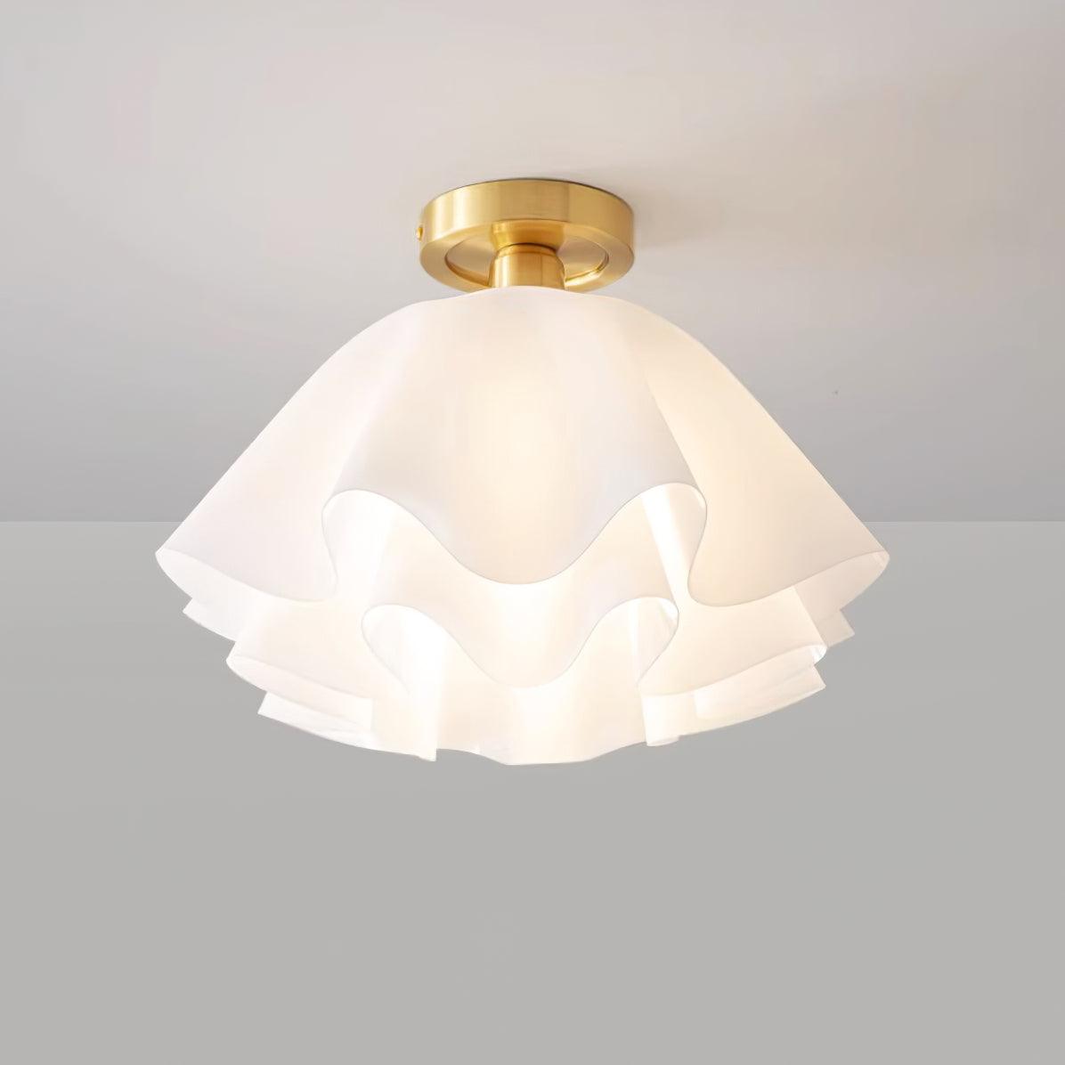 Modern Elegant Taklampa – Raffinerad Belysning Och Varm Atmosfär 
