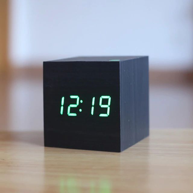 Cube Digital Clock – Minimalist Design and LED Display 