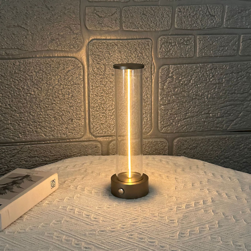 מנורת שולחן LED - תאורה מודרנית ואלגנטית 