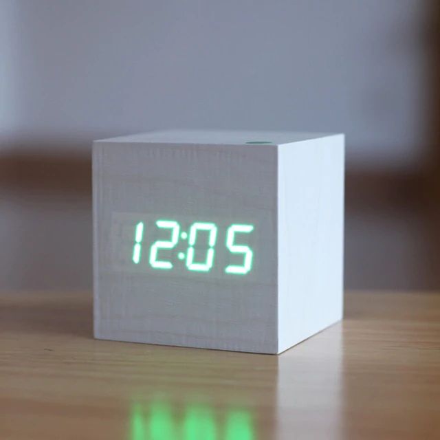 Cube Digital Clock – Minimalist Design and LED Display 