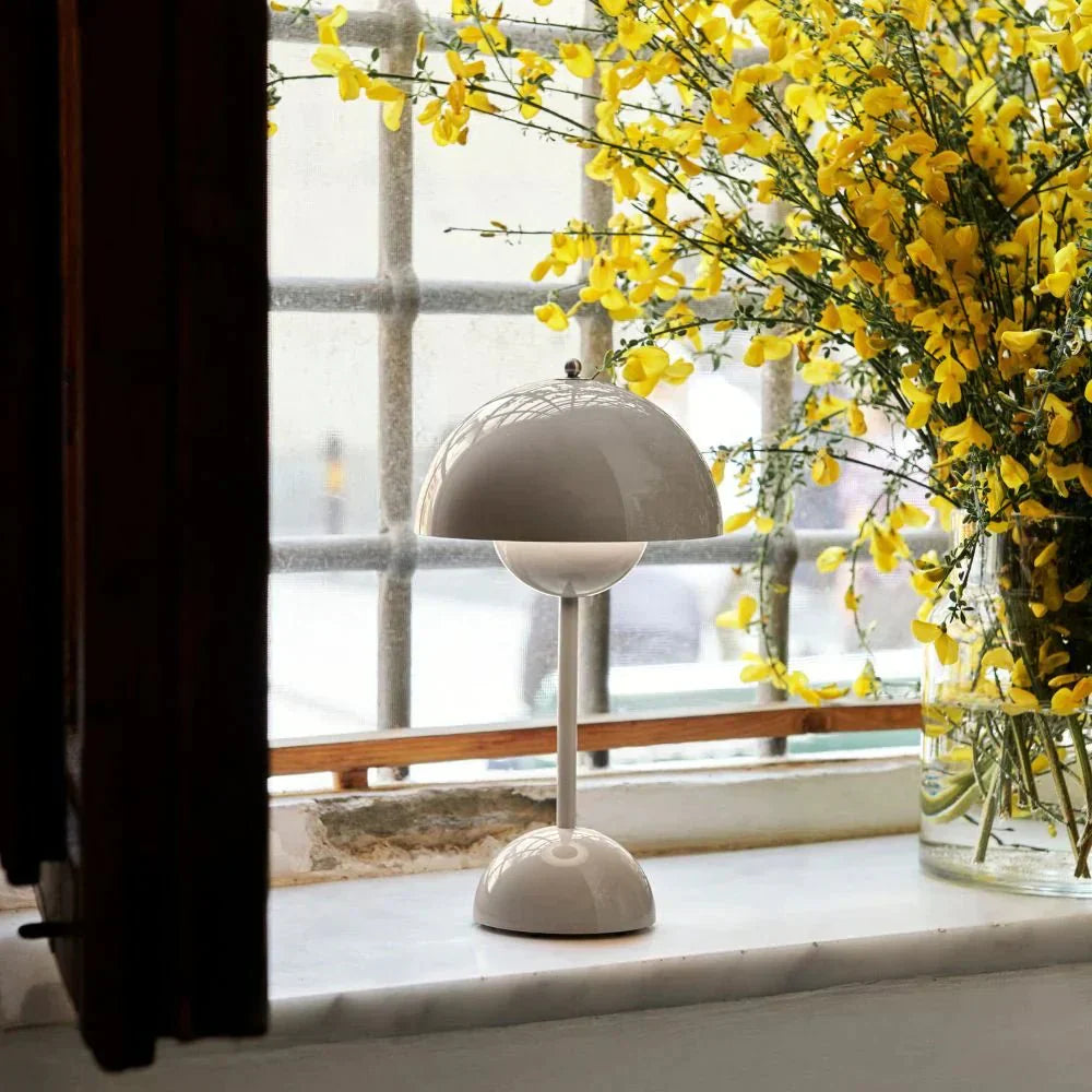 Desk LED Lamp – Modern Simplicity and Functionality 