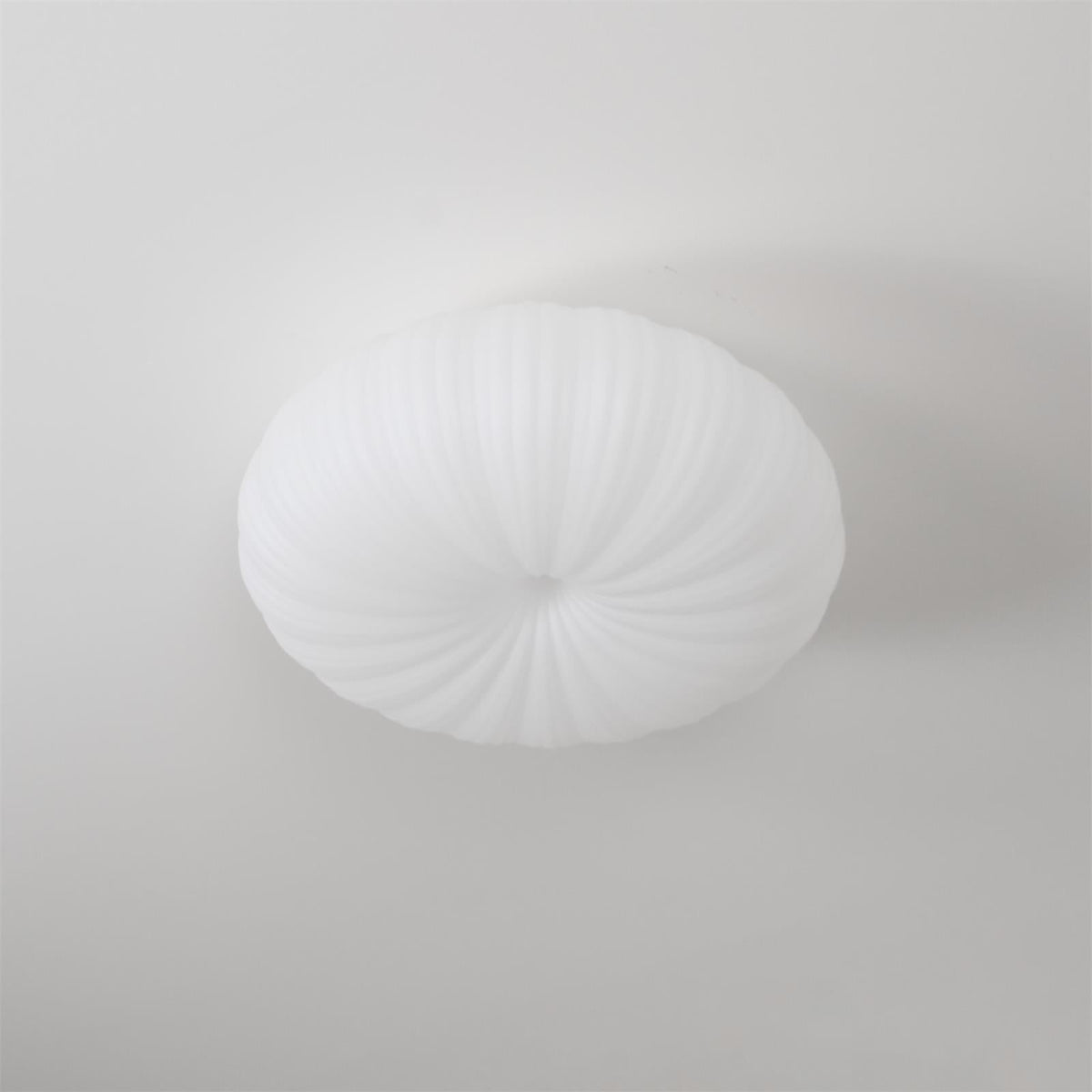 Modern LED-taklampa med fjärrkontroll - komfort och elegans