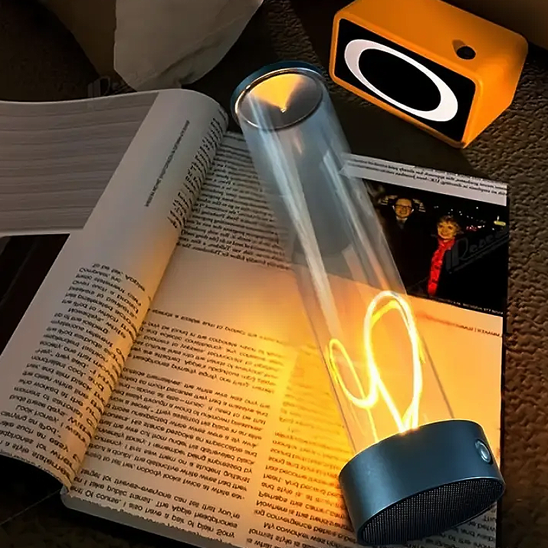 מנורת שולחן LED - תאורה מודרנית ואלגנטית 