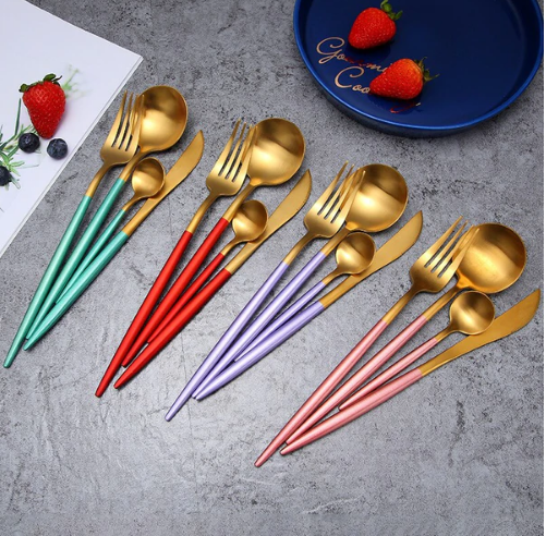 Conjunto de Cubiertos 24 Piezas – Acabado Chic Para Mesa Refinada 
