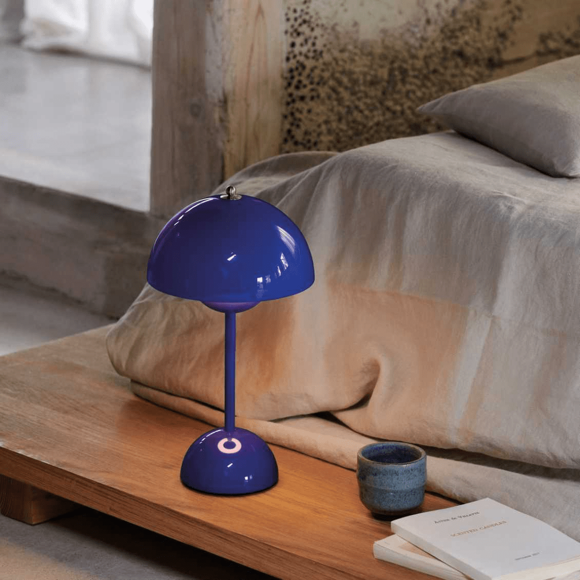 Desk LED Lamp – Modern Simplicity and Functionality 