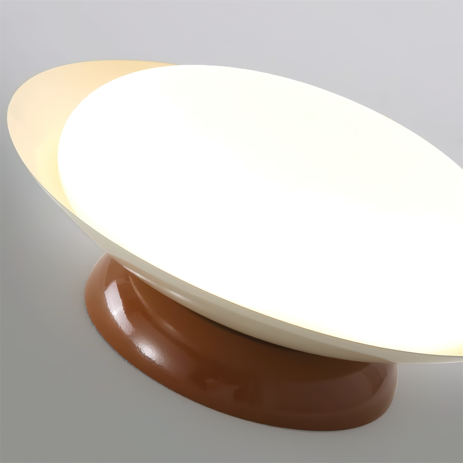 Runde LED-Deckenlampe - Natürlicher Glanz & Diskrete Eleganz