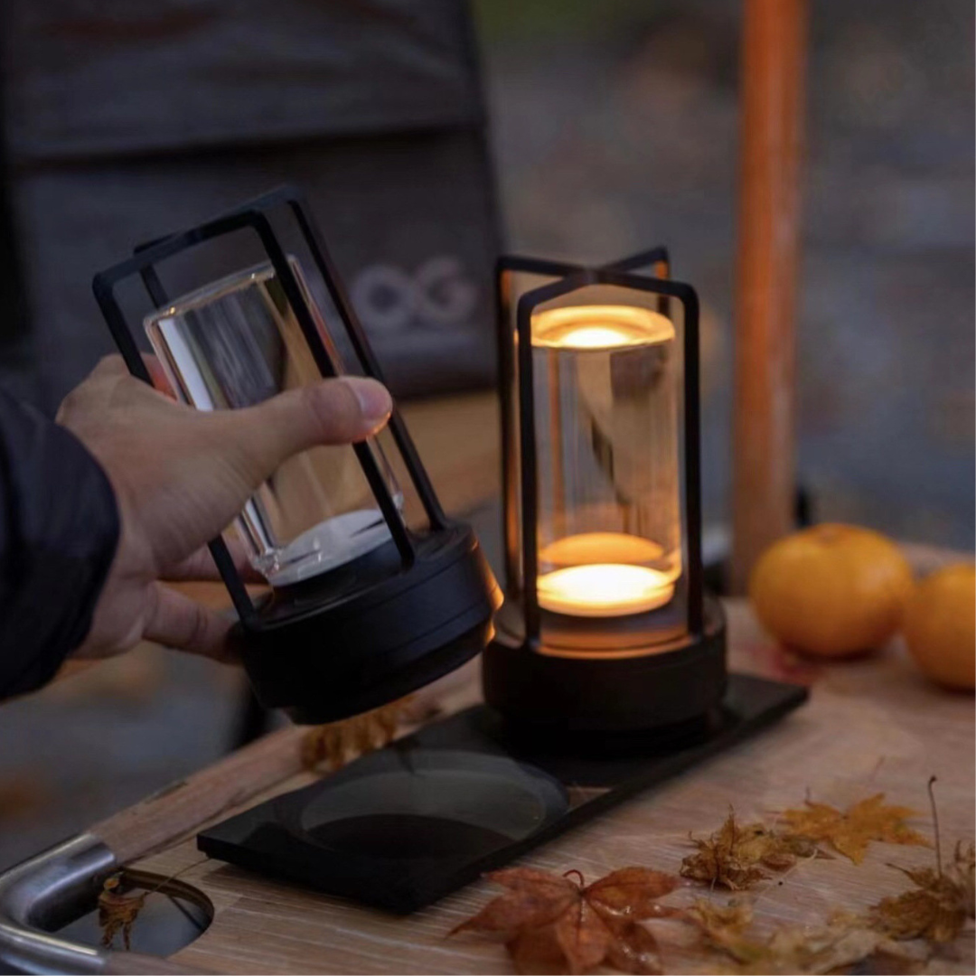 Lámpara de Mesa Recargable – Luz Suave y Estilo Atemporal 