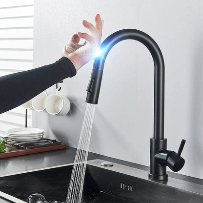 Rubinetto da Cucina Intelligente – Sensore Tattile e Doccia Flessibile 
